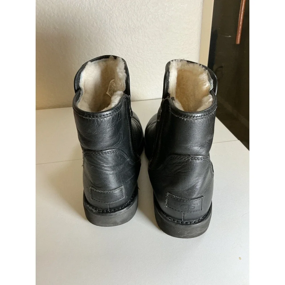 UGG Black Leather Shearling Lined Ankle Boots Side Zip 1017851 Womens Size 9